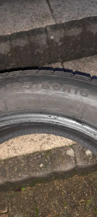 Opony zimowe 195/60 R16-Winter Dunlop,4 szt.
