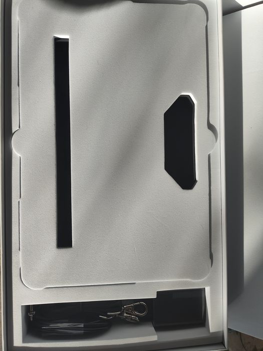 Tablet Oukitel RT8 nunca usado