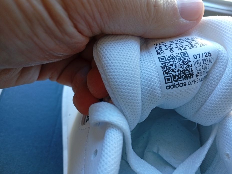 Sapatilhas adidas unisexo 42 Novas