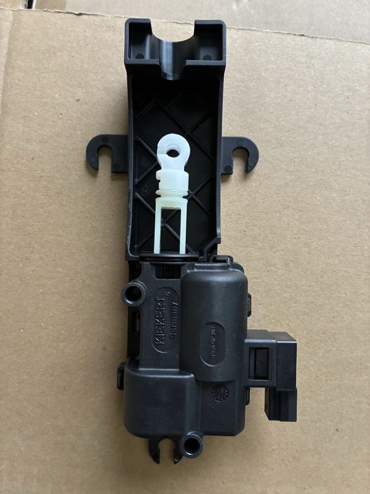 Привод двери передней Tesla X