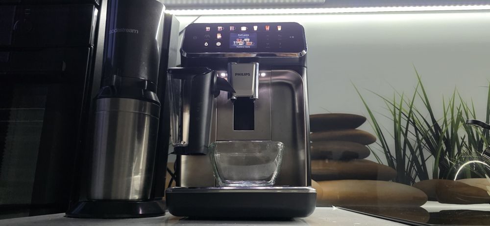 Ekspres do kawy Philips Lattego series 5500 model EP5547/90