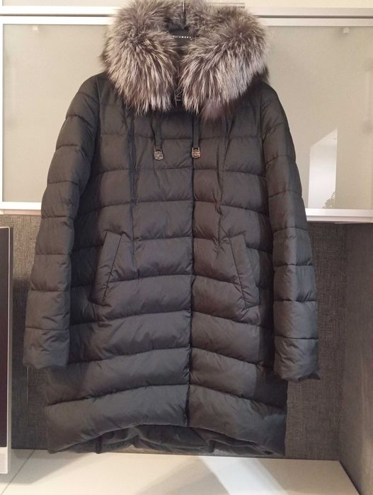 Пуховик женский черный