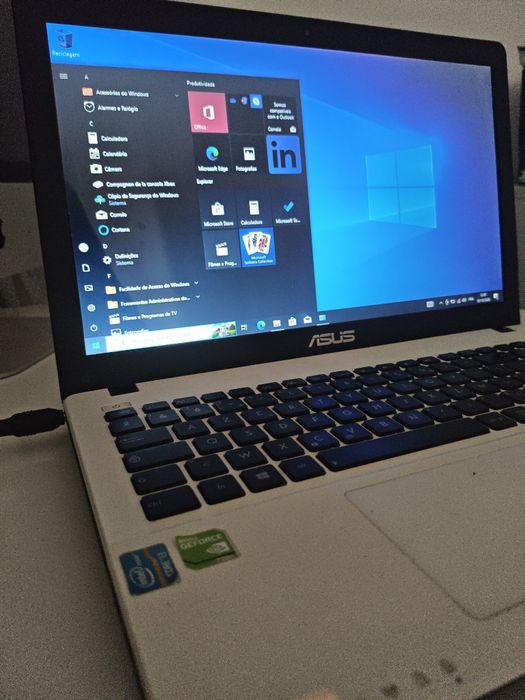 Portátil ASUS i3