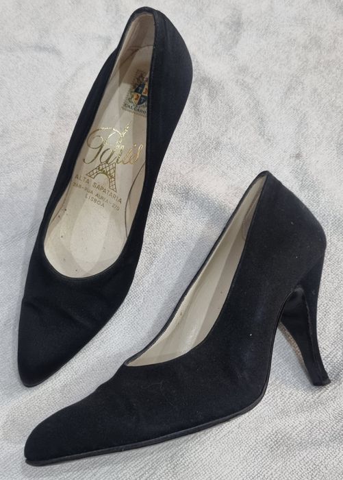 Lote de Sapatos Mulher N° 34 valor cada variado ver todas fotos