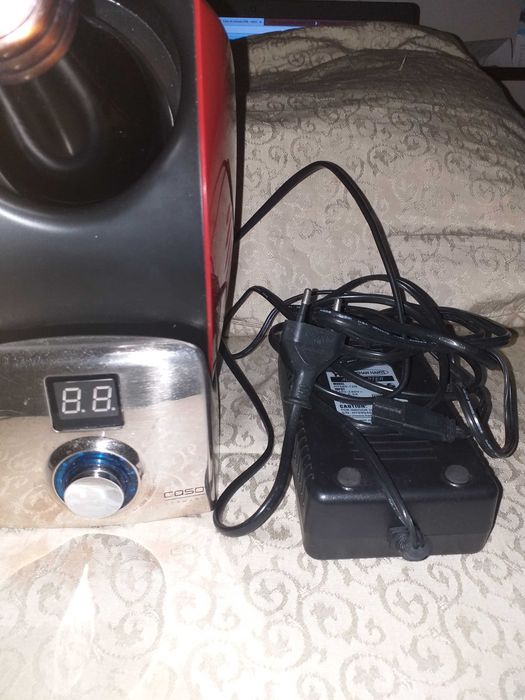 Geleira de  Vinho  para mesa  (CASO)