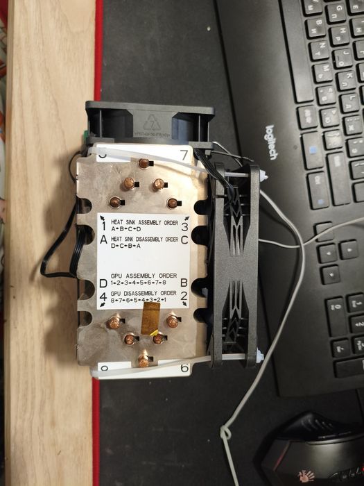 NVIDIA Tesla V100 16GB PCIe — Usada / Em excelente estado