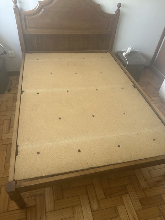 Cama vai com estrado