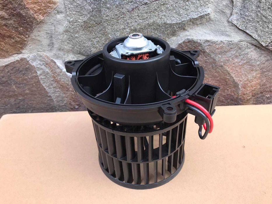 Моторчик печки вентилятор Ford Fiesta (02-08) Fusion (02-12)