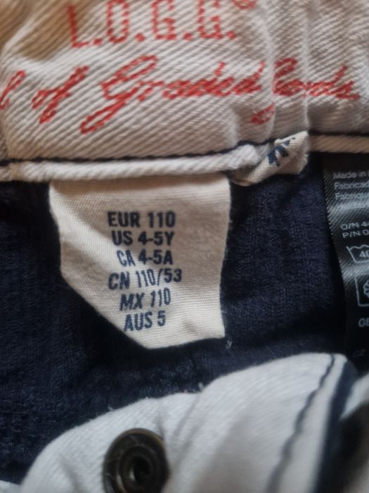 Komplet dla chłopca biała koszula i spodnie sztruksowe