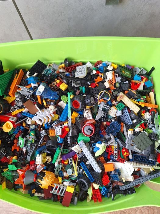 Великий набір LEGO — 13 кг деталей