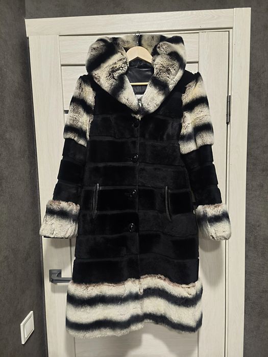 Натуральна шубка з  шиншили.