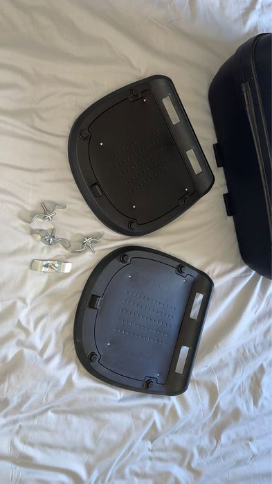 Vendo Topcase 2 capacetes