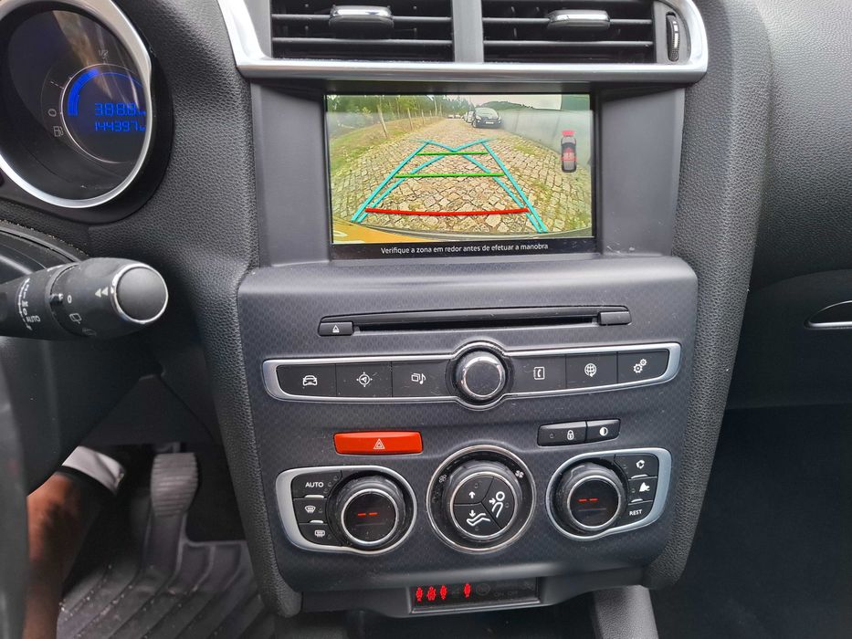 DS DS4 1.6 BlueHDi So Chic Apenas 144 Mil Kms Nacional de 2018