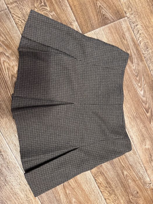 Жіноча спідниця