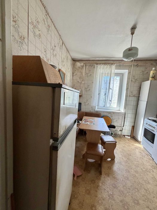 Продаж 2 кімнатної квартири 6 Слобідська / Колодязна, 4  поверх, під ремонт