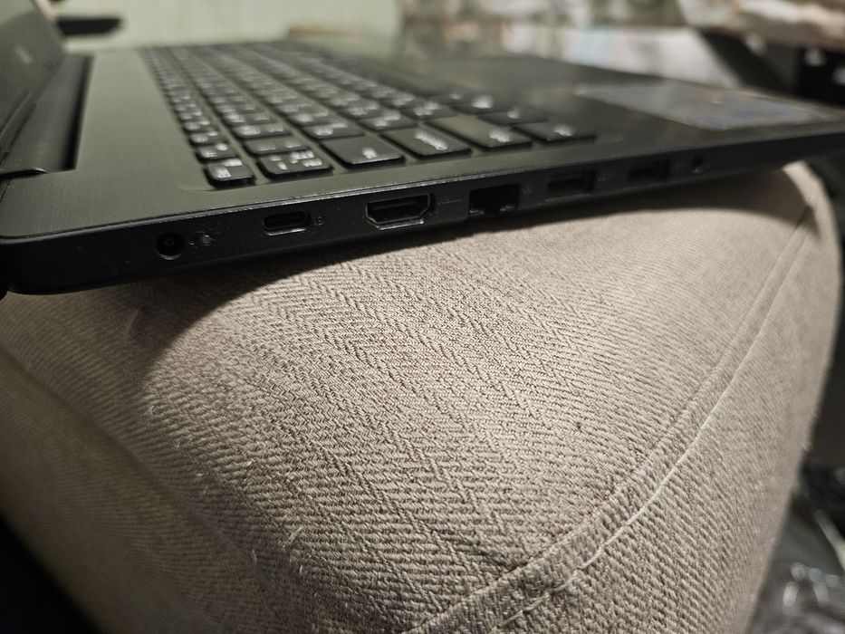 Ноутбук Dell Inspiron 5570