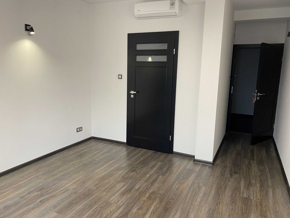 Ruczaj lokal biurowy w kameralnym budynku usługowym z parkingiem