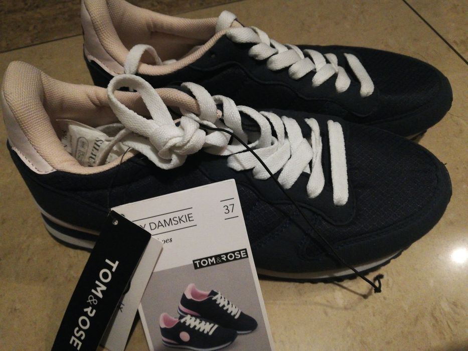 Buty damskie sportowe nowe37