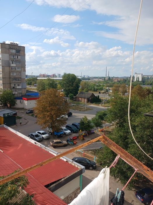 Продам гостинку  на 101 мікрорайоні