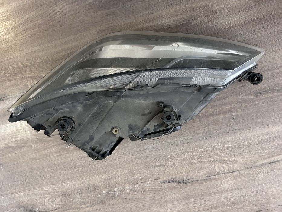 Optica frenr esquerda Seat Leon (5F8)