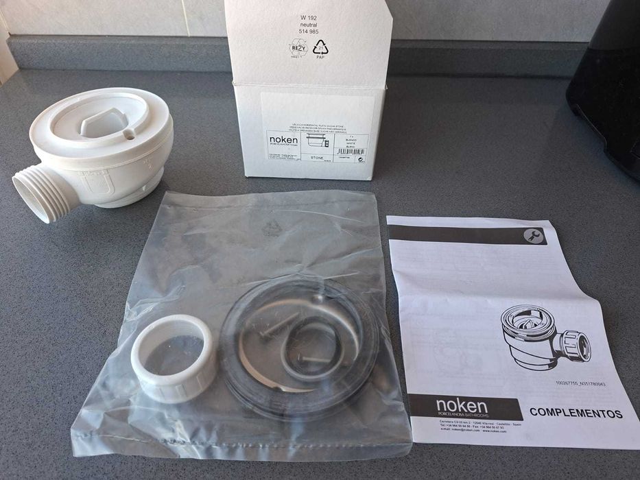 Válvula horizontal Noken para base de duche com saída Ø90 mm (NOVA)