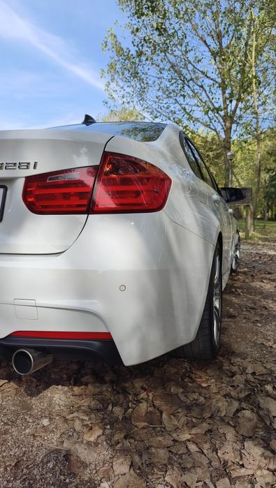 BMW 328i  sport pack M