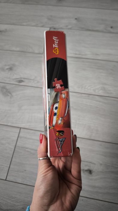 Puzzle z bajki auta mcqueen