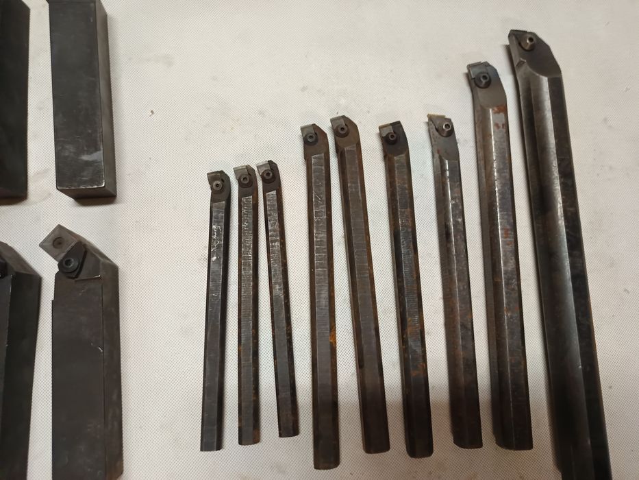 Noże tokarskie na płytki wymienne