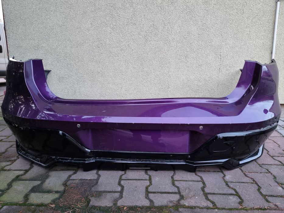 BMW G70 7 бампер задній P28 22- В НАЯВНОСТІ