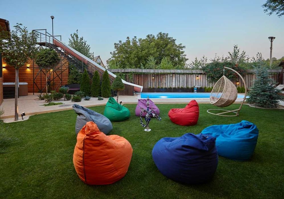 Дом 300 кв. Открытый бассейн с подогревом, сауна, джакузи, бильярд.