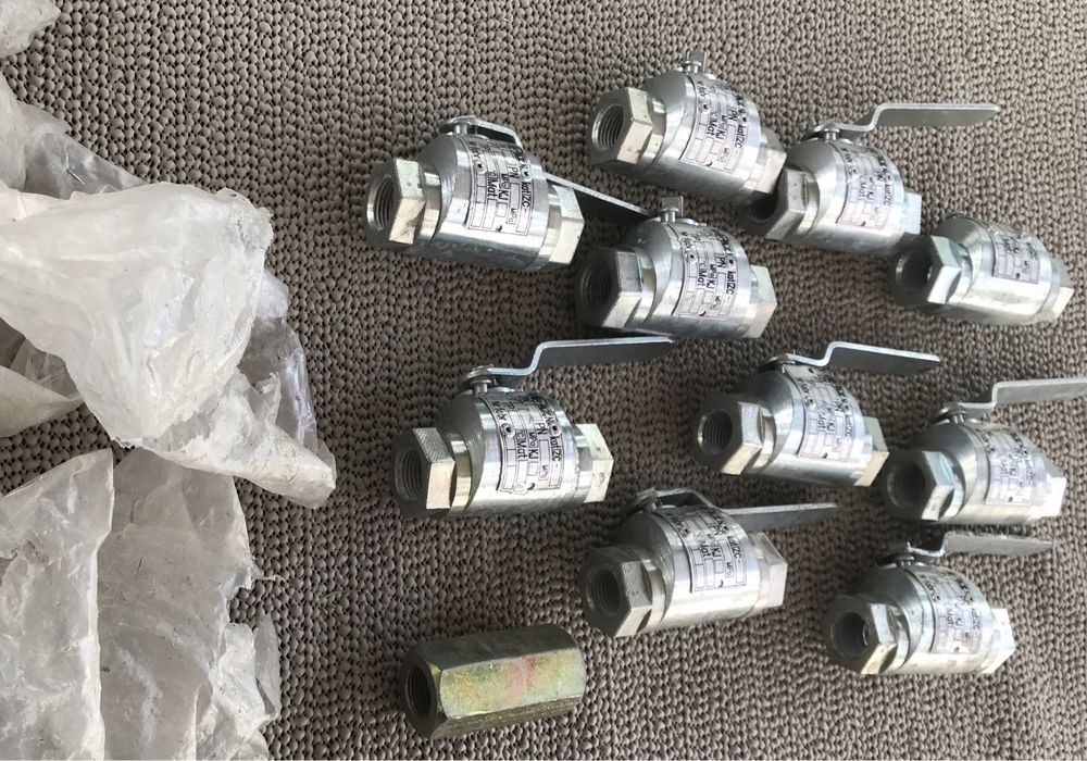 10 x solidny zawór kulowy 1/2"  -  średnie ciśnienie