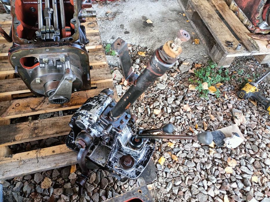 kolumna układ kierowniczy massey ferguson ursus 3512,235,255,2812