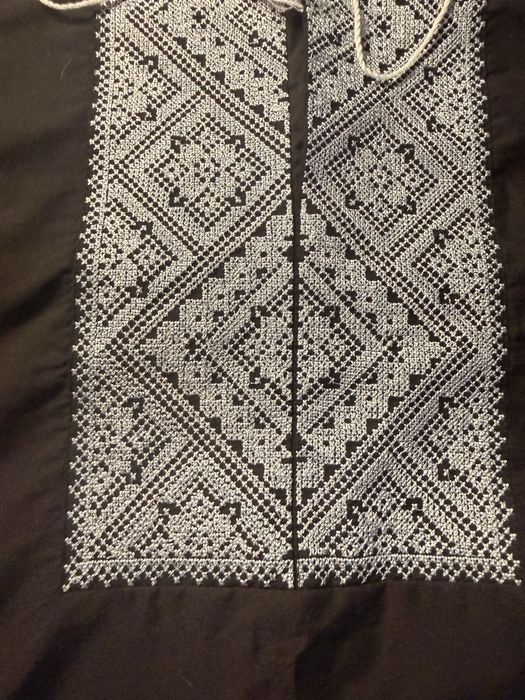 Чоловіча вишиванка нова