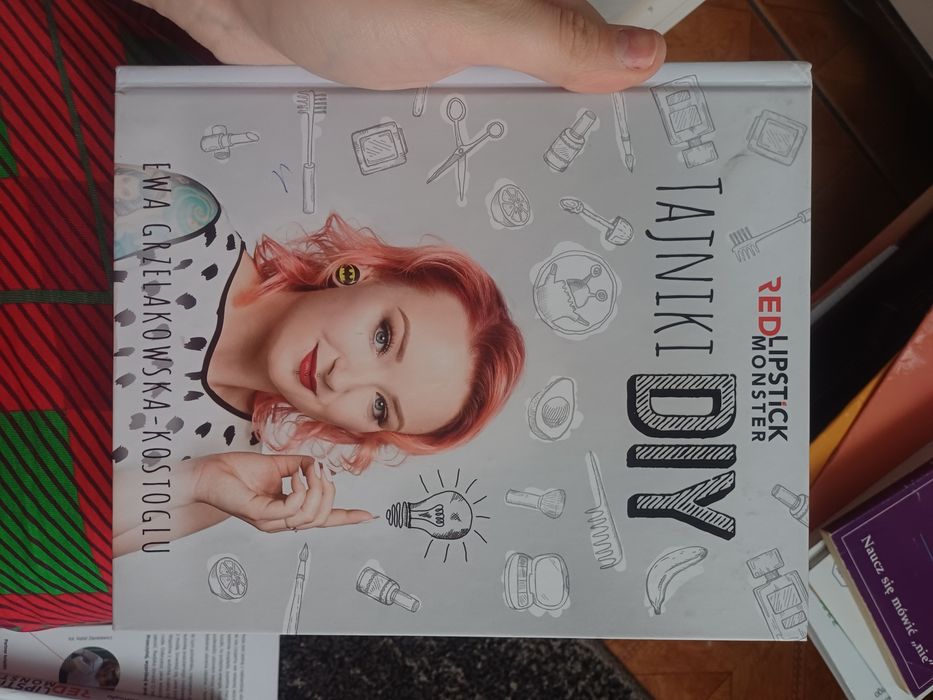 zestaw książek beauty red lipskich monster