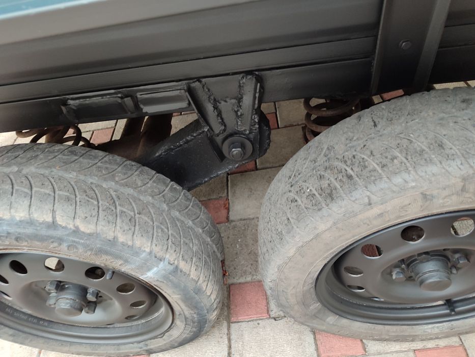 Продам двухосный прицеп 2.5*1.5 усиленный 2т грузоподъёмность