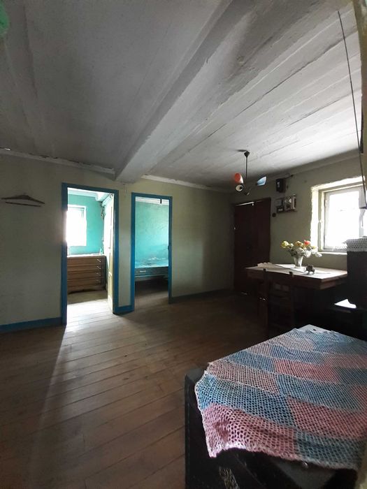 Vende-se Moradia em pedra para remodelação