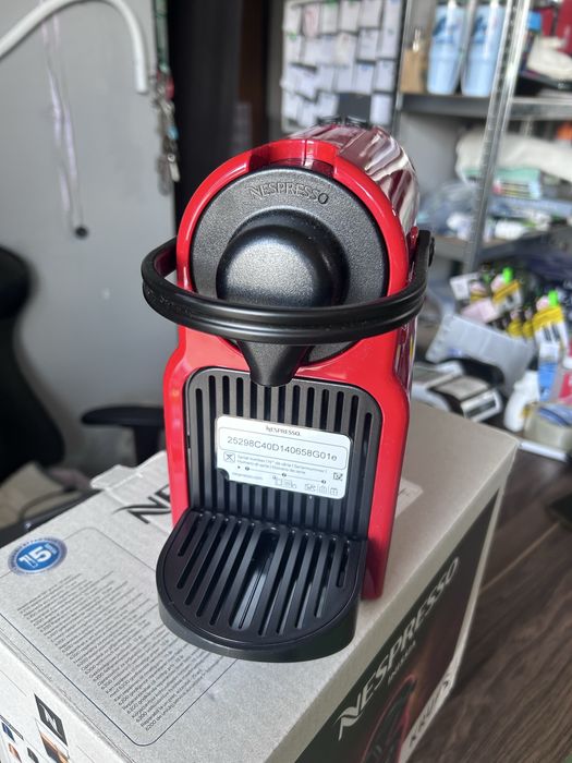 Nespresso exspres kapsulkowy 19 barow 1800 wat