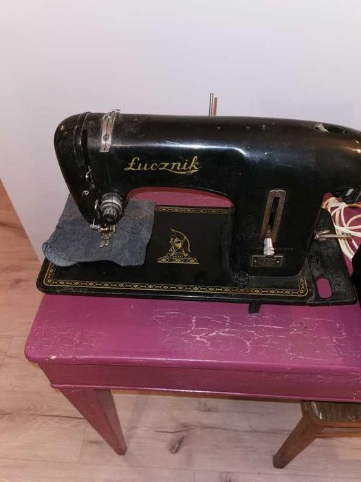 Zabytkowa maszyna do szycia