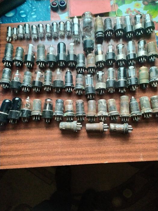 Продаю радіо і теле лампи одним лотом