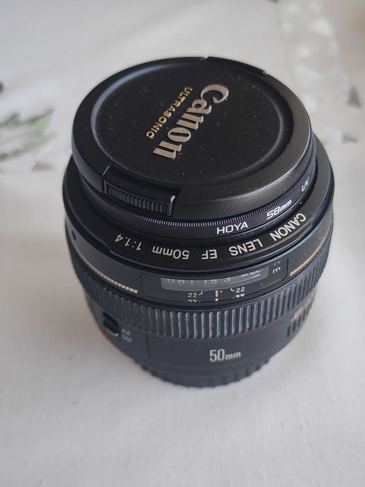 Canon EF 50mm f-1.4 USM