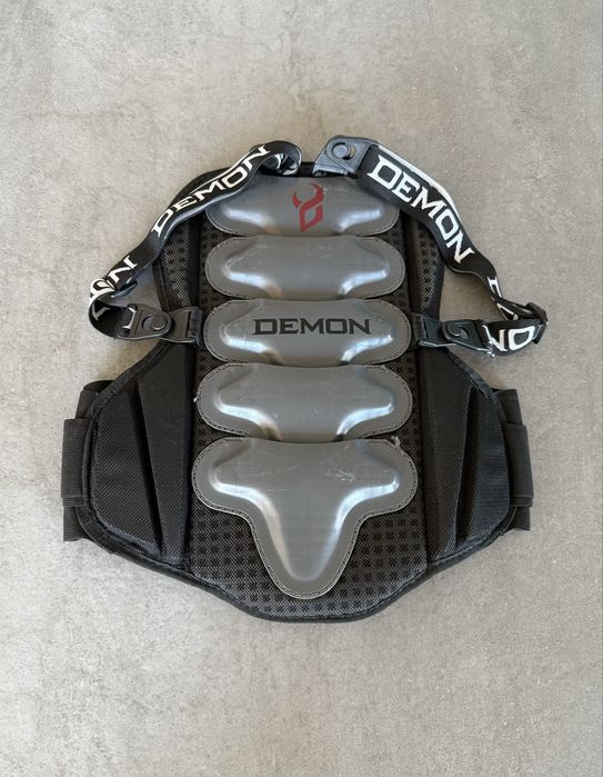 Захист спини Demon