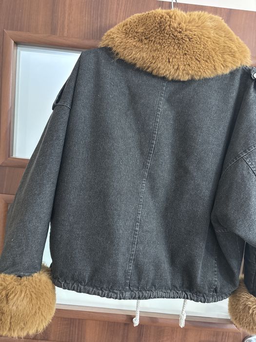 Damska kurtka jeansowa 2w1 z odpinanym futerkiem