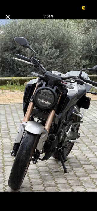 Honda Cb125r Prateada/Dourada