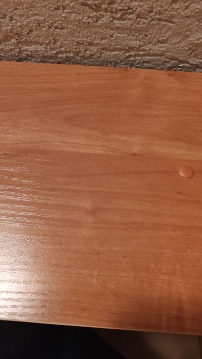 Półka wisząca na ścianę