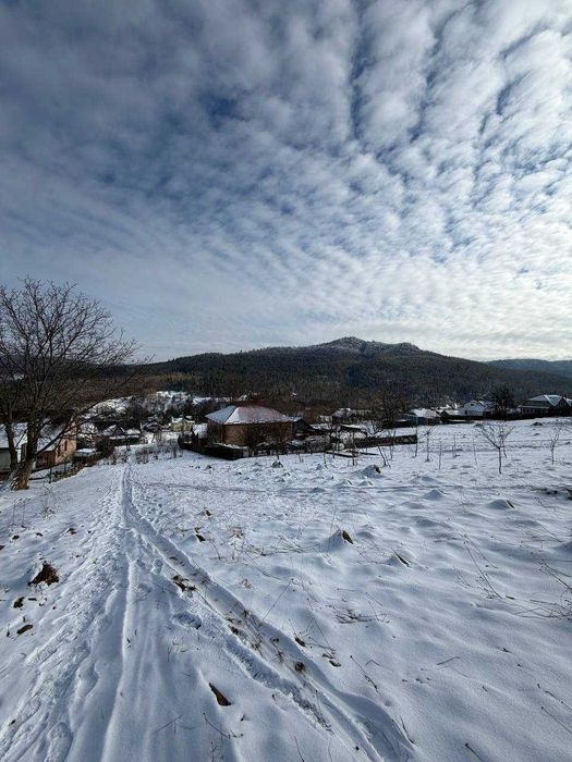 Продаж зем.ділянки 30сот у с.Манява з панорамним краєвидом на грори