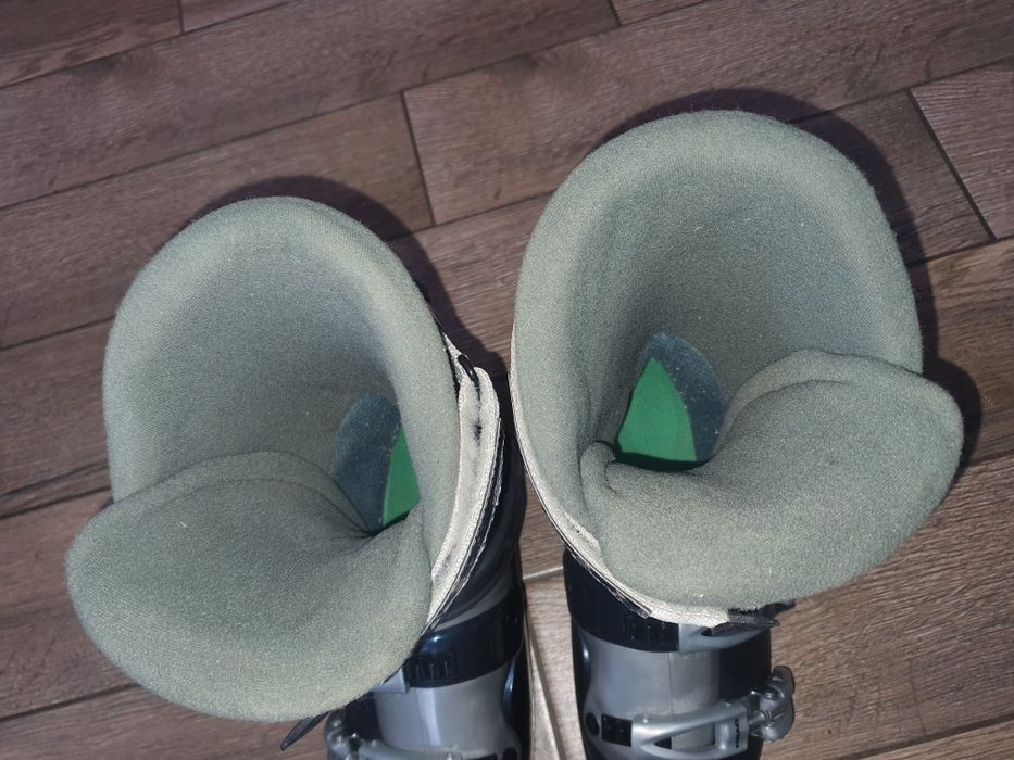 Лижні черевики, боти  Head Vector.