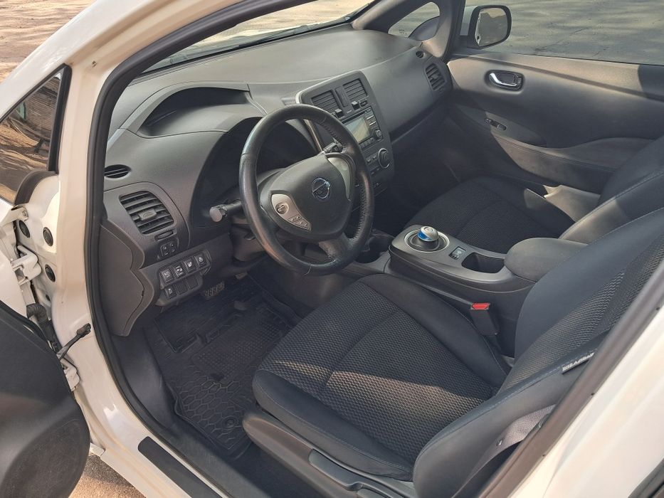 Nissan leaf 2013