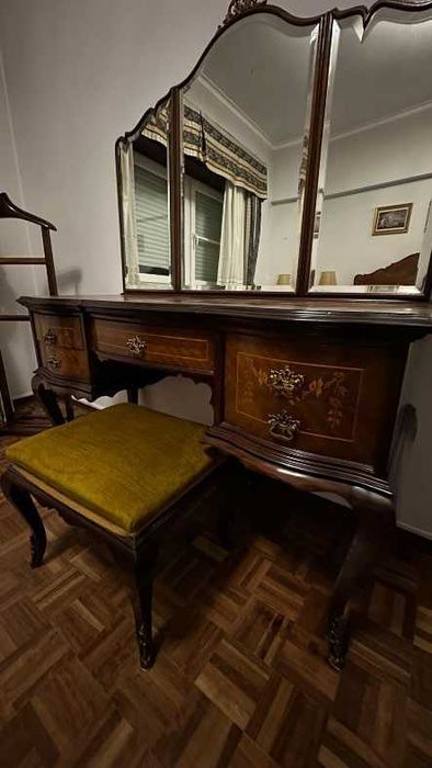 Mobília quarto antiga estilo Luís XV