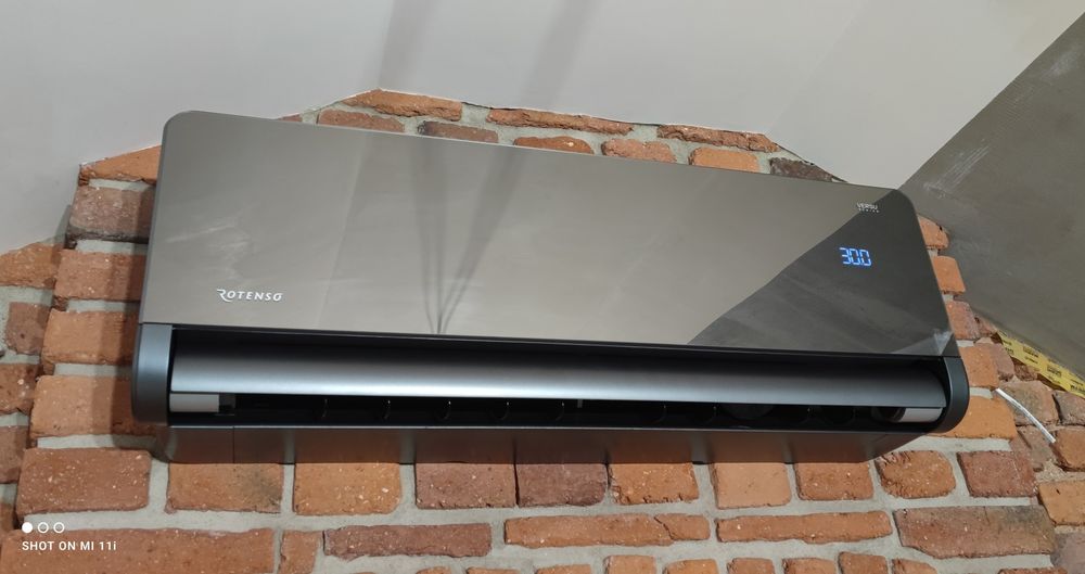 Rotenso Versu Mirror VM26X 2.6kW