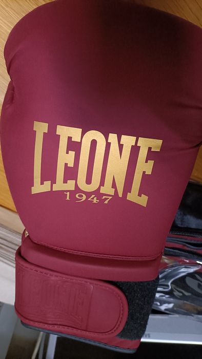 Luvas de boxe novas .